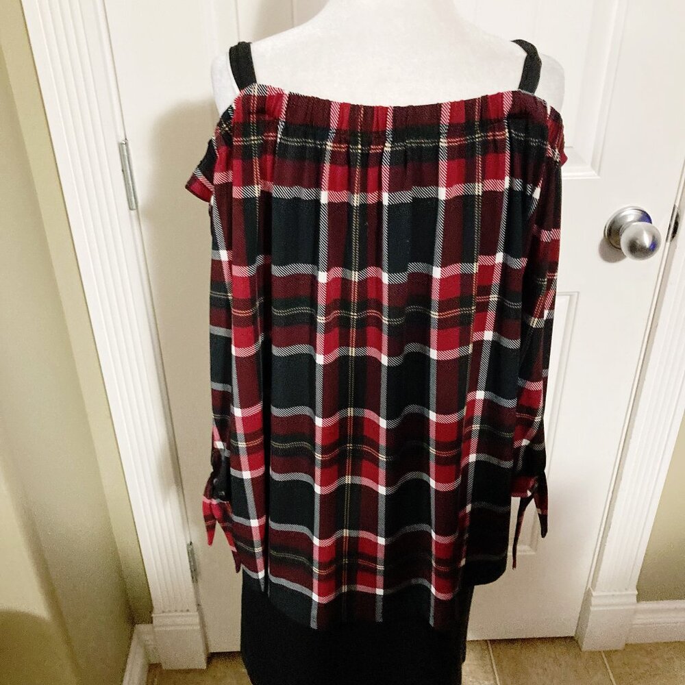 RICKI'S Plus-size black red white cold shoulder top ~ Goth XL 1X XXXL 2X blouse - Picture 14 of 14
